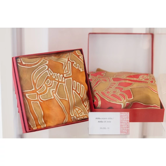 Attila selyem stóla